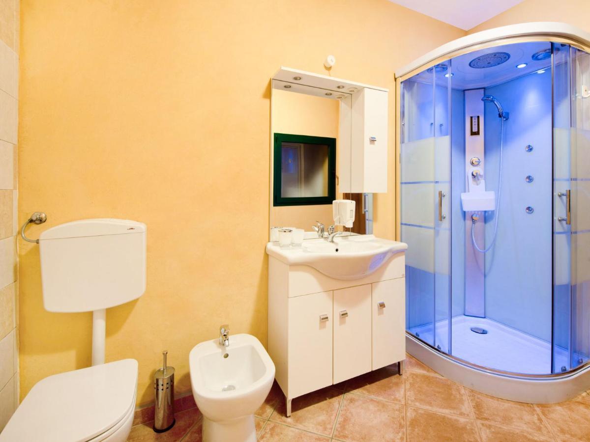 Beautiful Chalet With Swimming Pool In Lombardy Villa Marone Exterior photo